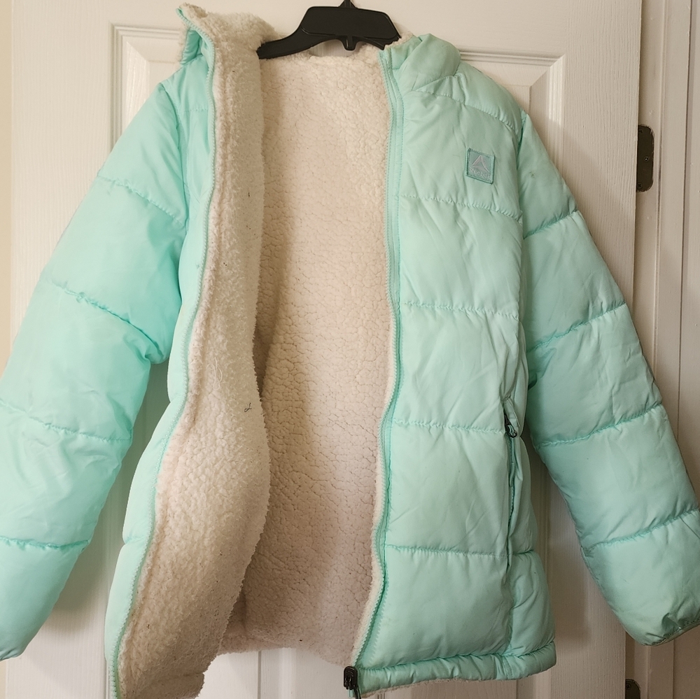Girls Reebok Puff Jacket - Picture 3 of 3